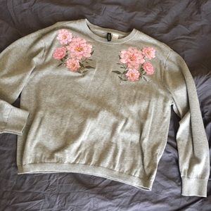 🔵 3/$20 Floral Appliqué Sweater